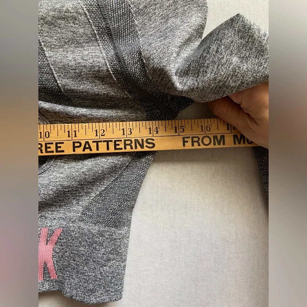 Gymshark Flex long Sleeve Seamless Crop Top 15” PTP (XS) - Picture 9 of 9